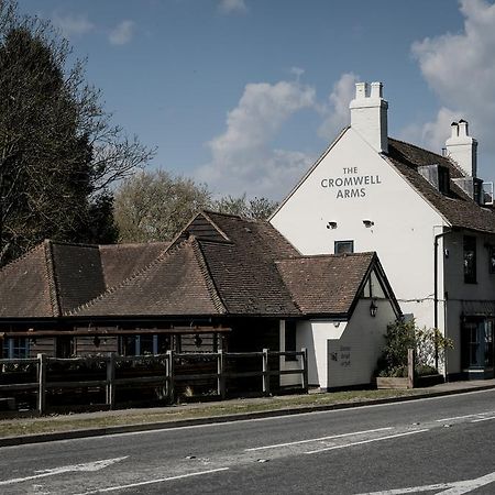 Cromwell Arms Country Pub With Rooms رومسي المظهر الخارجي الصورة