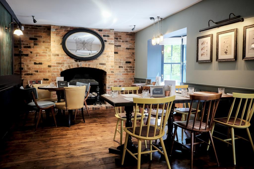 Cromwell Arms Country Pub With Rooms رومسي المظهر الخارجي الصورة