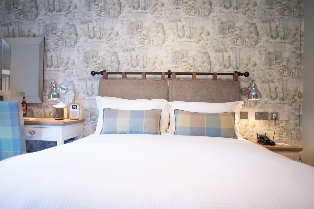 Cromwell Arms Country Pub With Rooms رومسي المظهر الخارجي الصورة